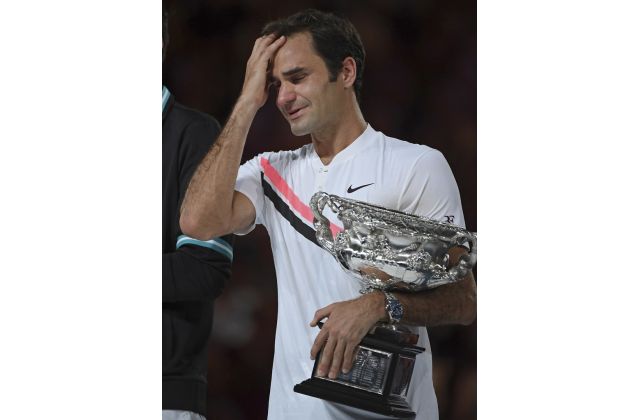 Federer賽後忍不住紅了眼眶。（達志影像）