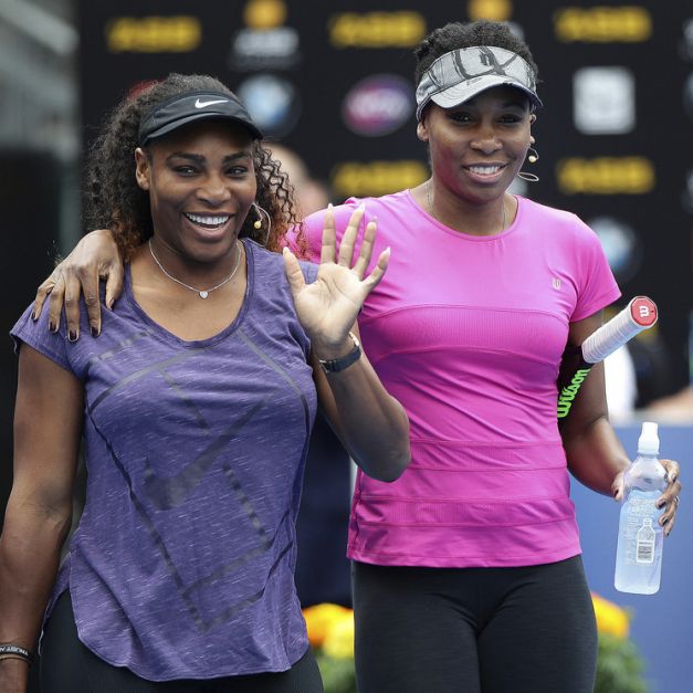 Serena（圖左）與Venus Williams將是第9次在大滿貫決賽碰頭。（達志影像資料照）
