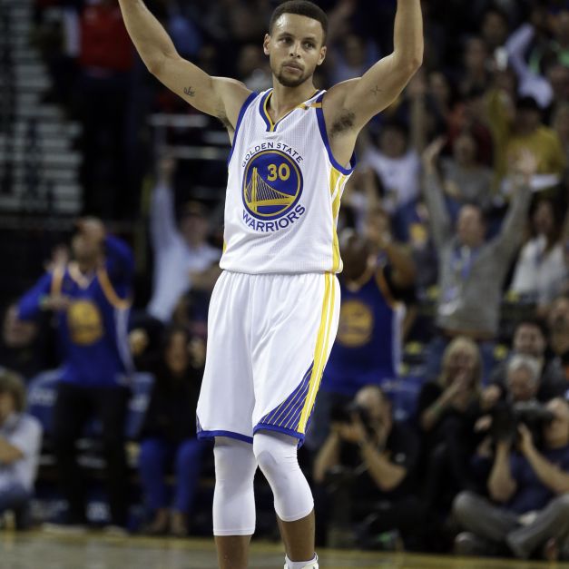 Stephen Curry飆進13記三分球，刷新NBA紀錄。(達志影像)